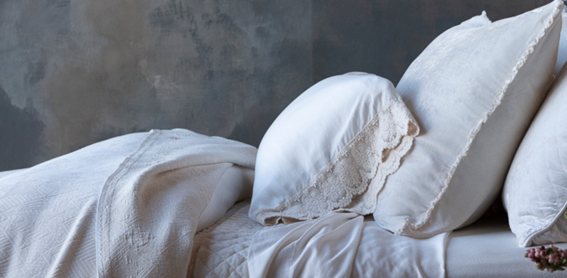 Bella Notte Linens Hero