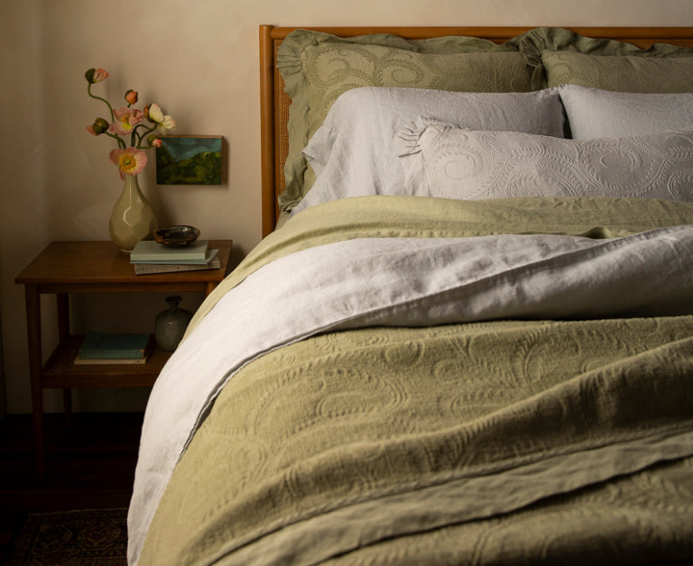 Bella Notte Linens Hero