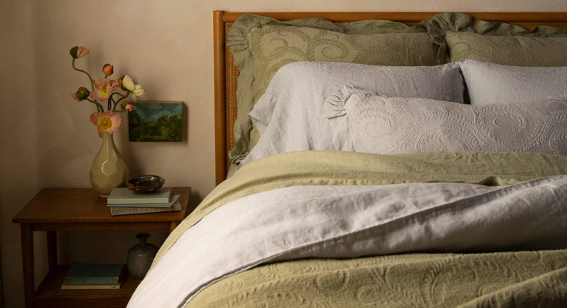 Bella Notte Linens Hero