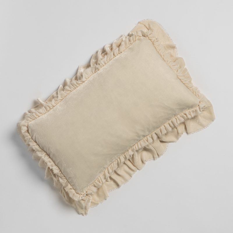 Loulah Throw Pillow | Crema