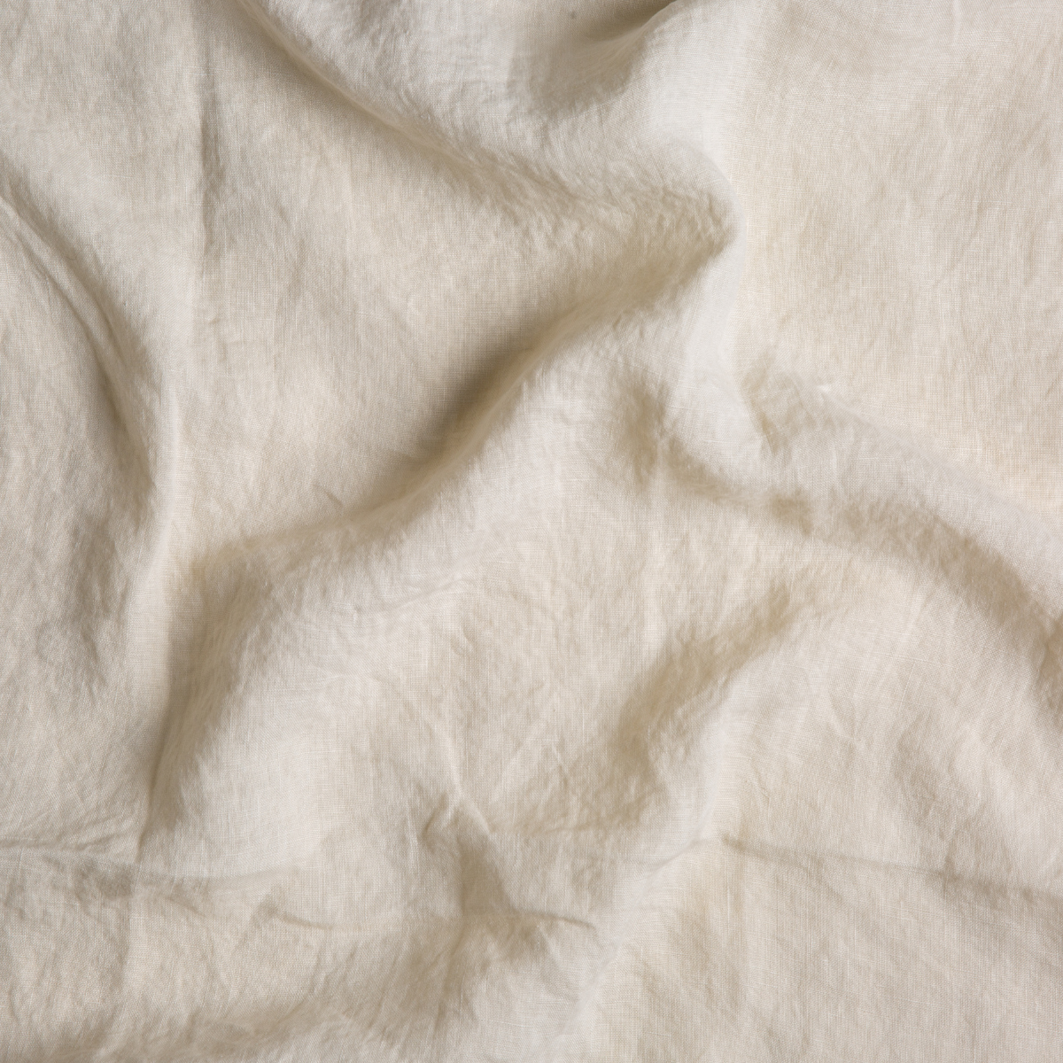 Signature Linen Swatch Card | Parchment | A close up of linen fabric in parchment, a warm, antiqued cream.