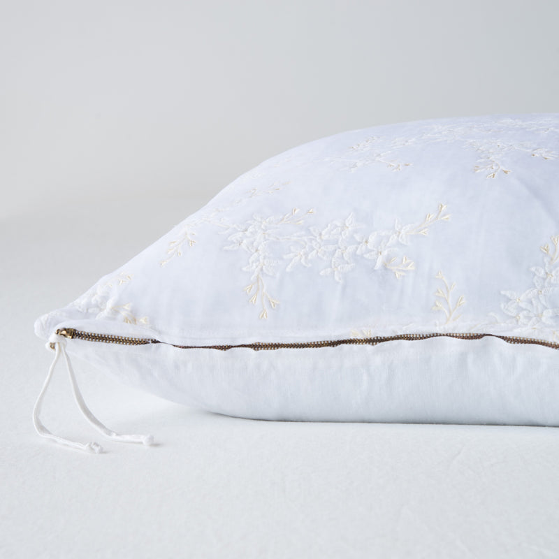 Lynette Sham | White | Close-up side vew featuring brass zipper with charmeuse pull, and linen back.