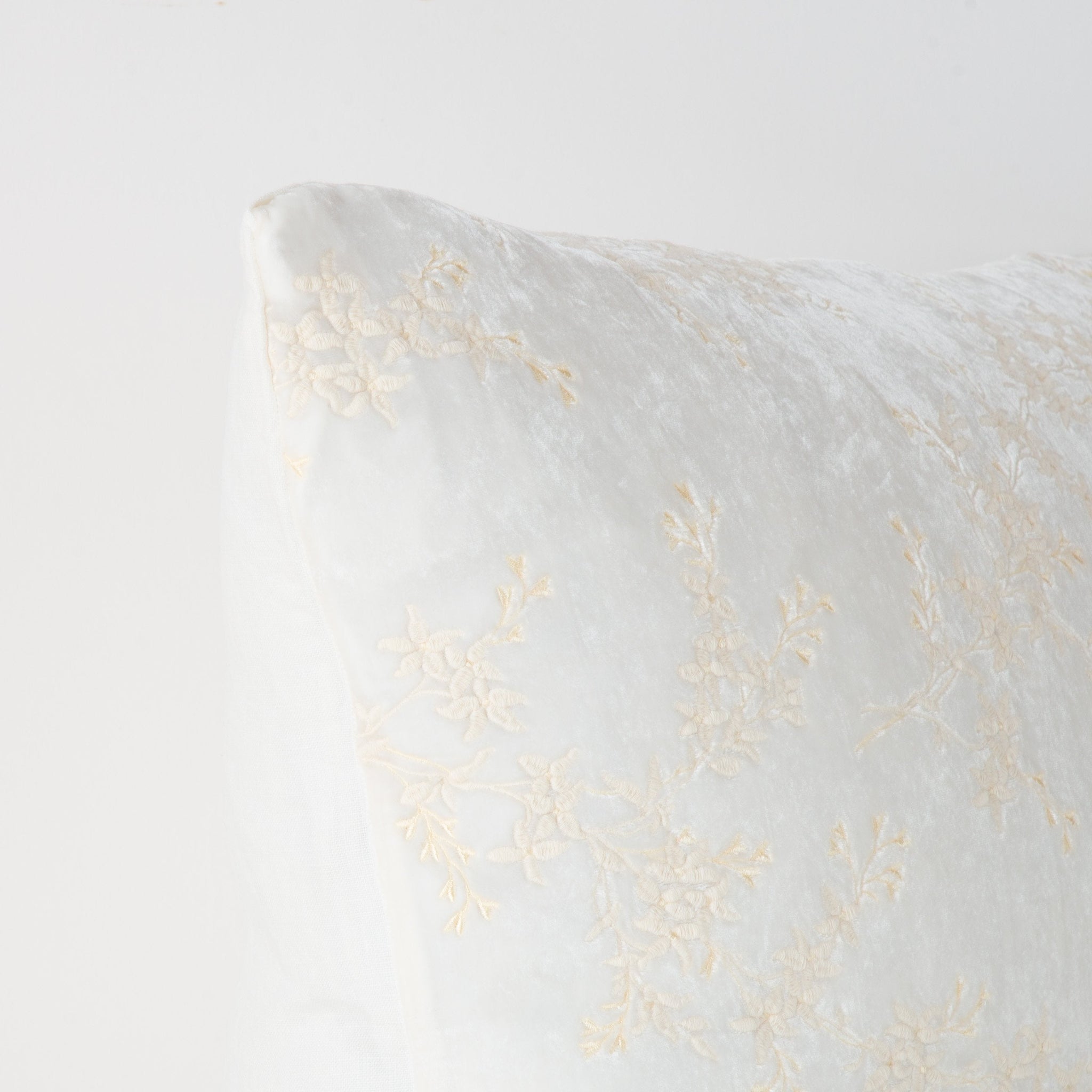 Lynette Sham | Winter White | Corner detail close-up, highlighting two-tone embroidery and linen back.