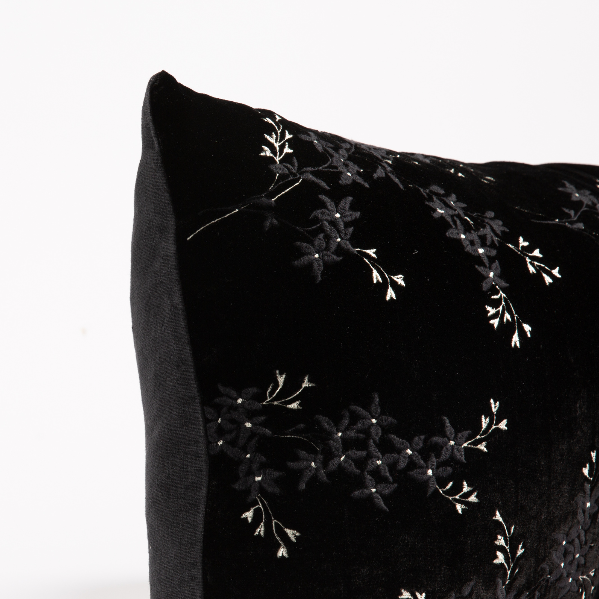 Lynette Sham | Corvino | Corner detail close-up, highlighting two-tone embroidery and linen back.