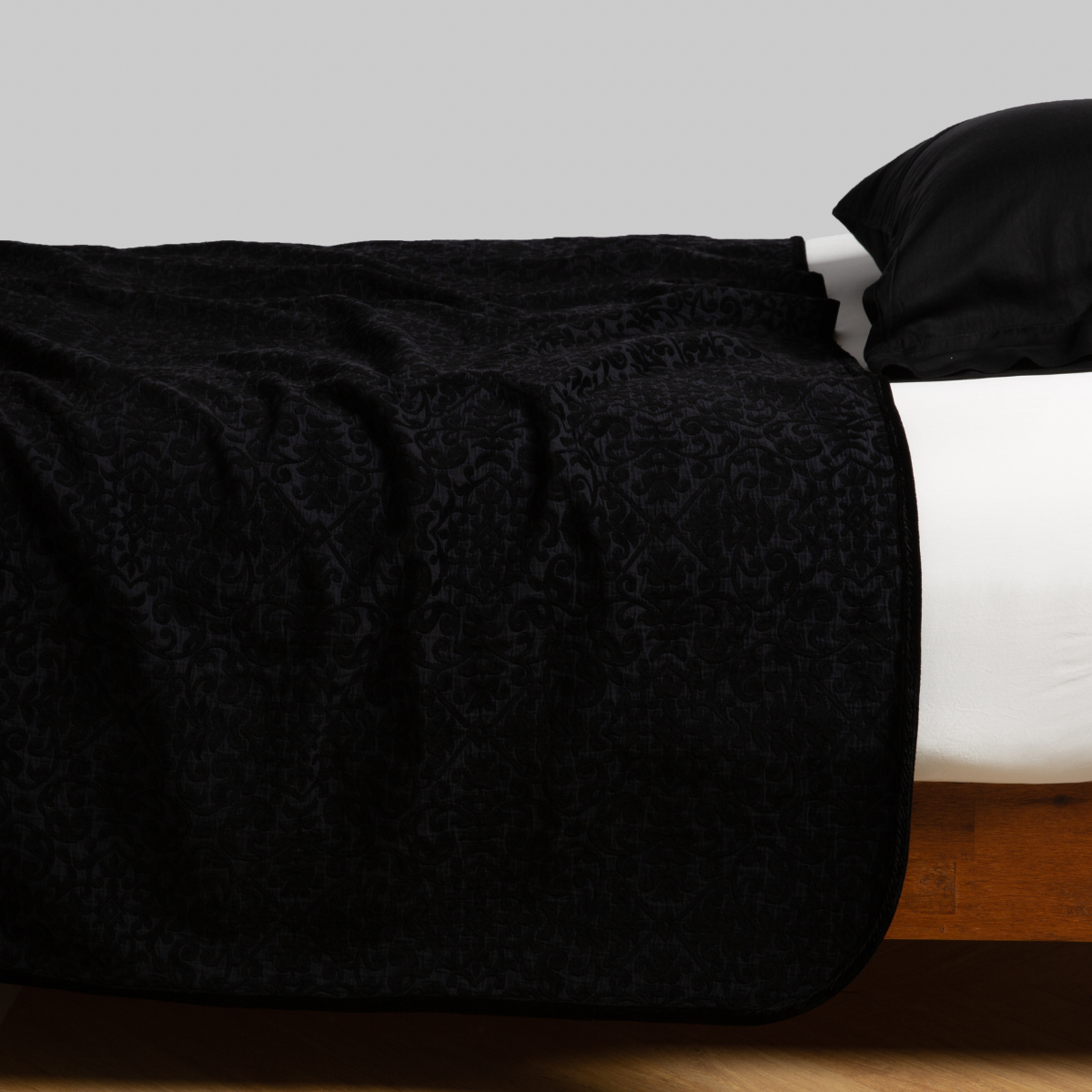 Black hotsell throw wilko